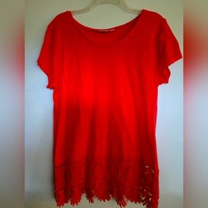 Coral top w crochet lace